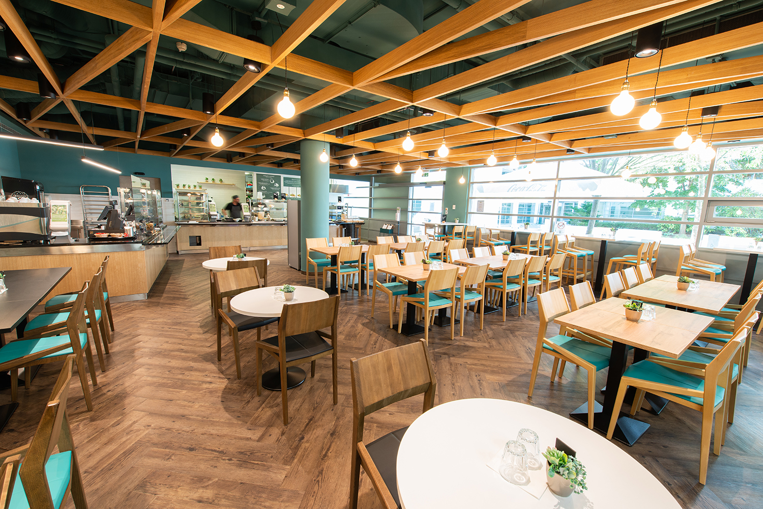 A Delirest Park Bistro étterme a cég székhelyén