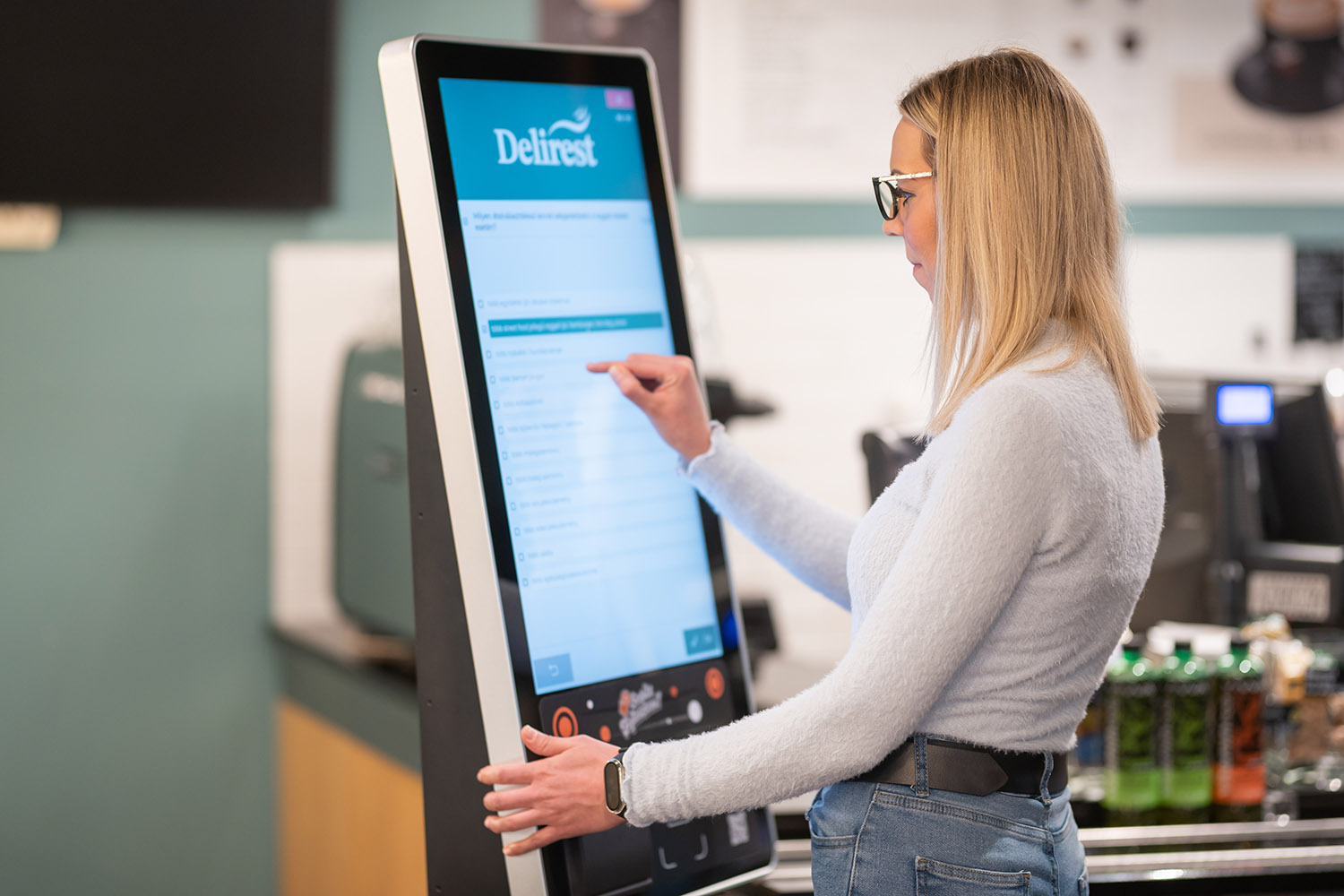 Delirest elégedettség mérés saját fejlesztésű Kiosk eszközünkkel